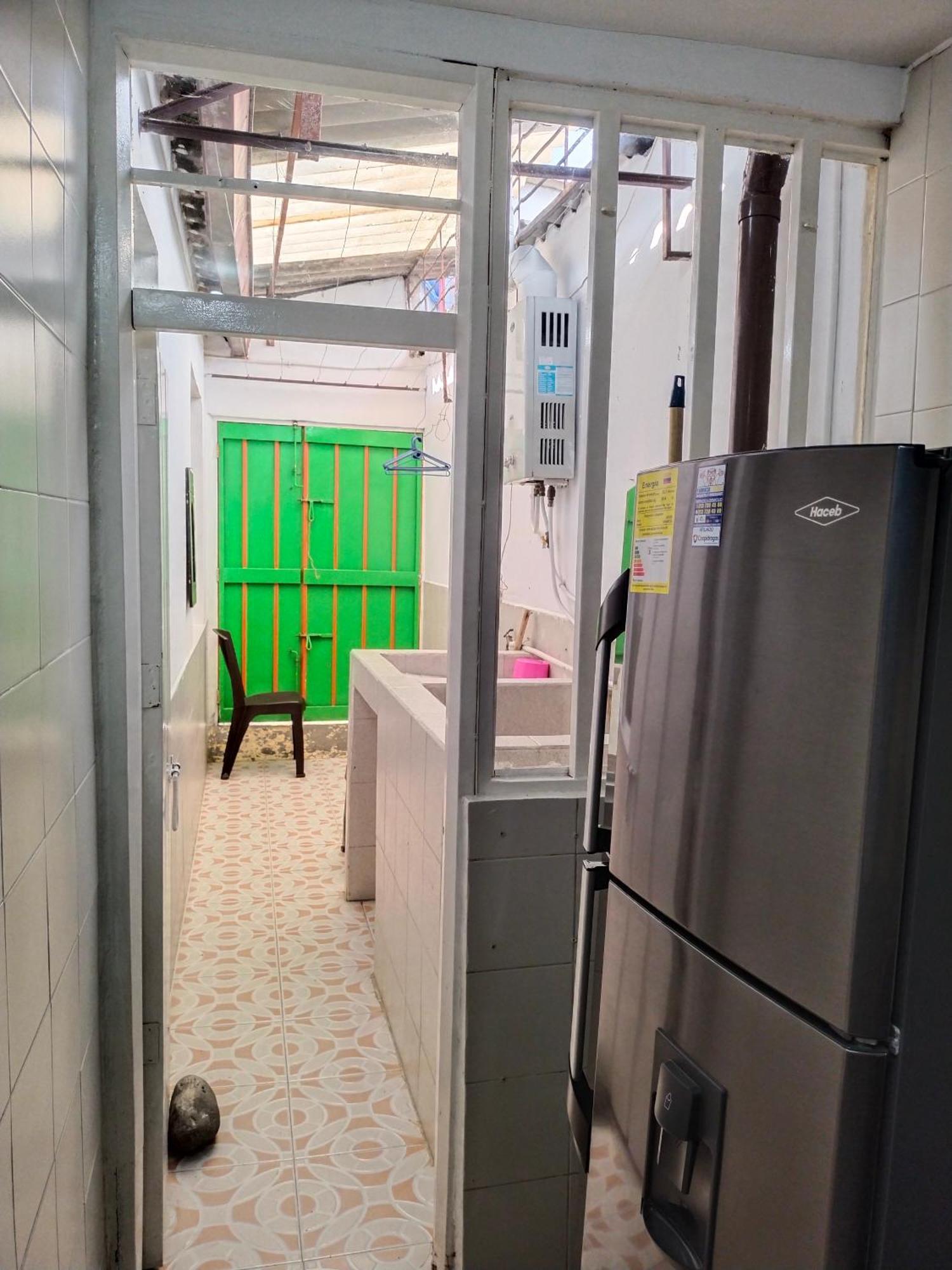 סאלנטו Apartamento Familiar Privado 101 Con Bano Cocina Tv Wifi Sala מראה חיצוני תמונה