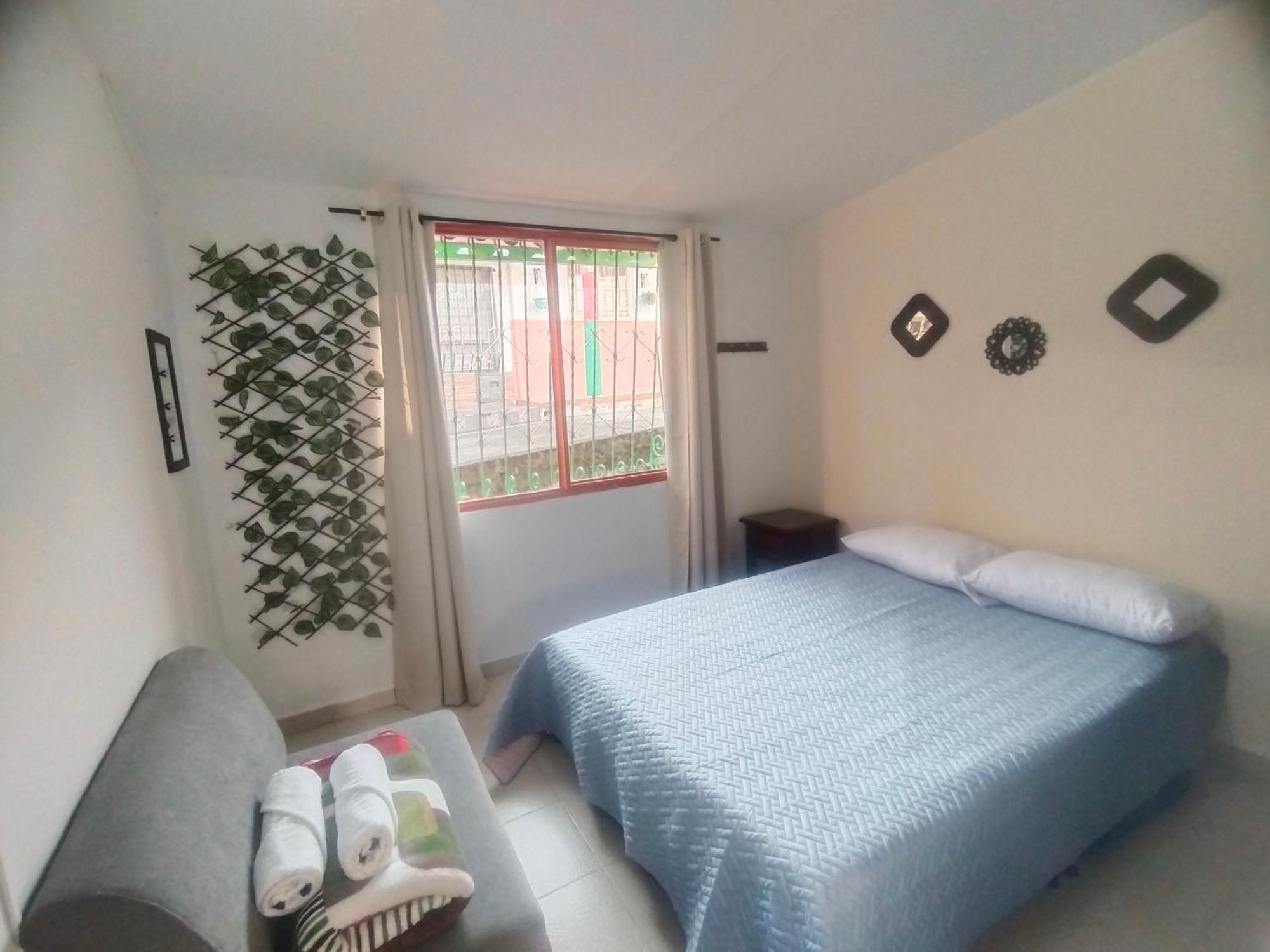 סאלנטו Apartamento Familiar Privado 101 Con Bano Cocina Tv Wifi Sala מראה חיצוני תמונה